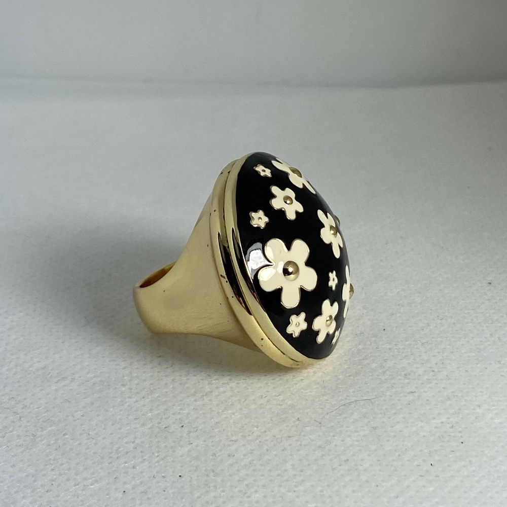 Marc Jacobs Daisy solid perfume ring - Picture 2 of 14